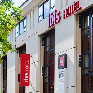Ibis Centre Pont De L'europe Awinion
